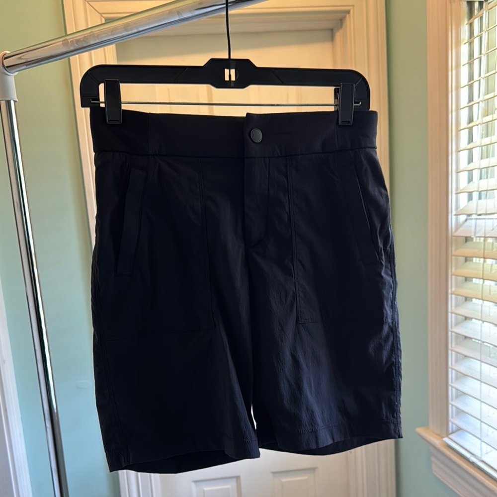Athleta Women's Black Flat Front Shorts